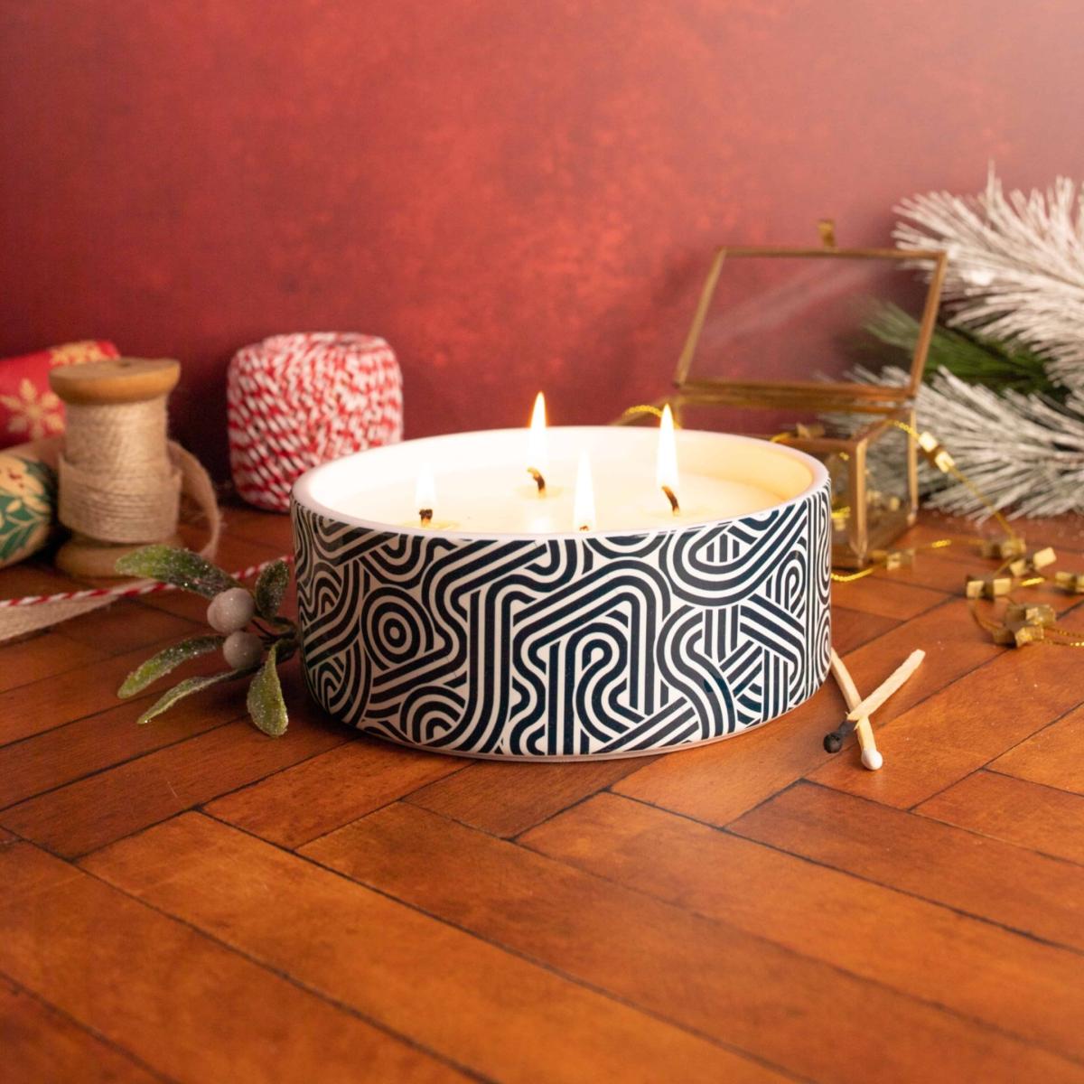White / Black Andromeda Soy Candle - Fico Fragrance One Size Inkrypt London – image 3