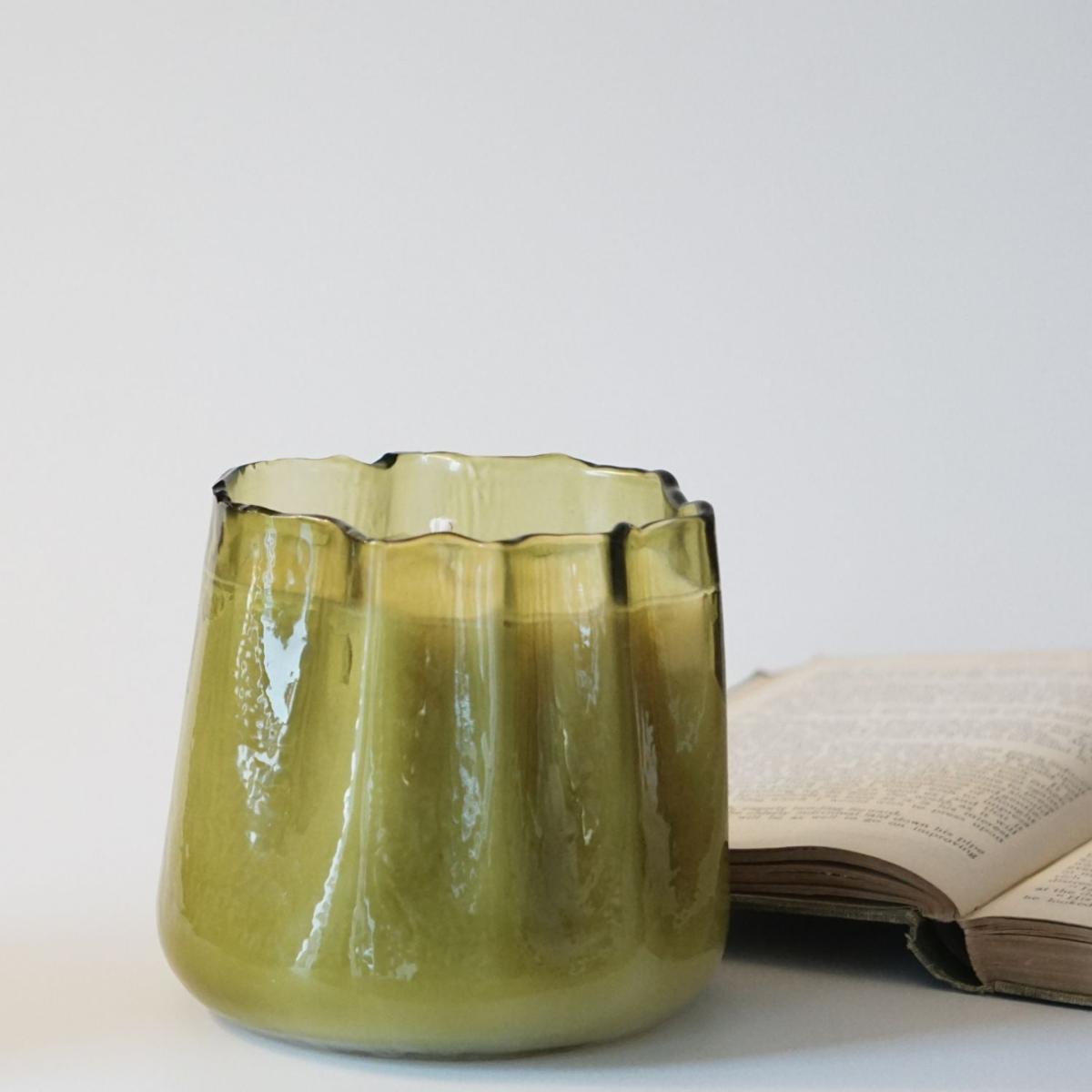 Design Collection - Christmas Green - Vanilla, Vetiver & Frankincense Theta Naturals Co. – image 2