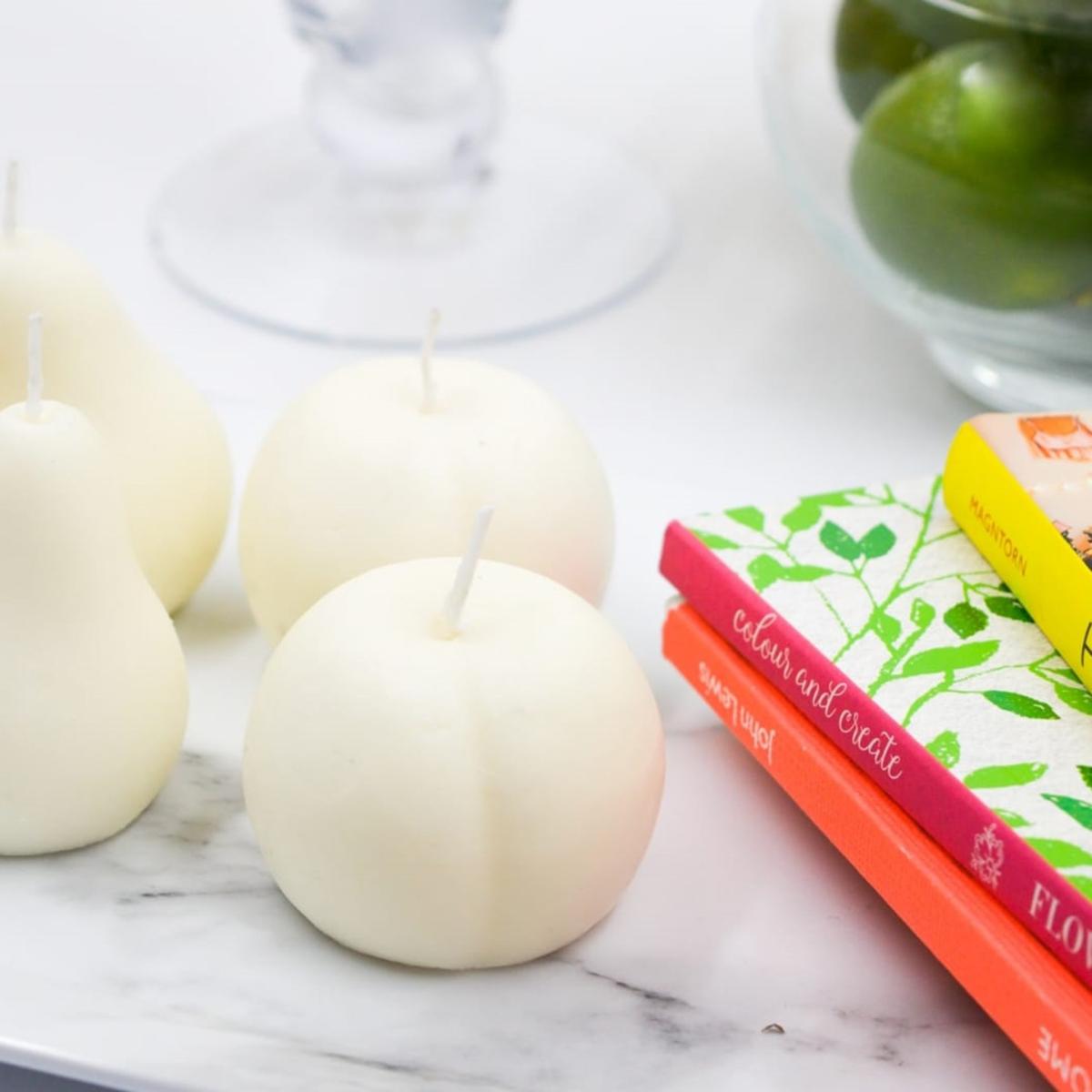 White Scented Fruit Candle Secrete Obsession – image 3