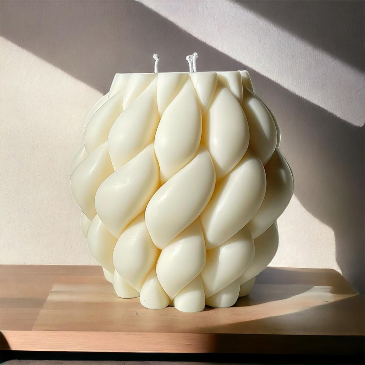 White Amelia Eco Soy Candle Olive Gergel – image 6