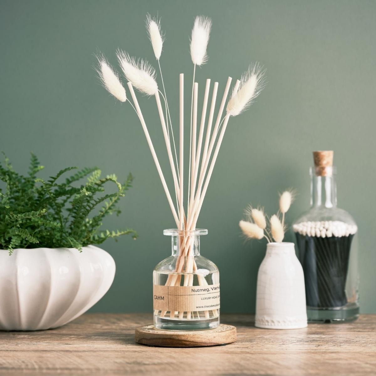 Neutrals / White Nutmeg, Vanilla & Cinnamon Luxury Reed Diffuser - Clear Cahm – image 2