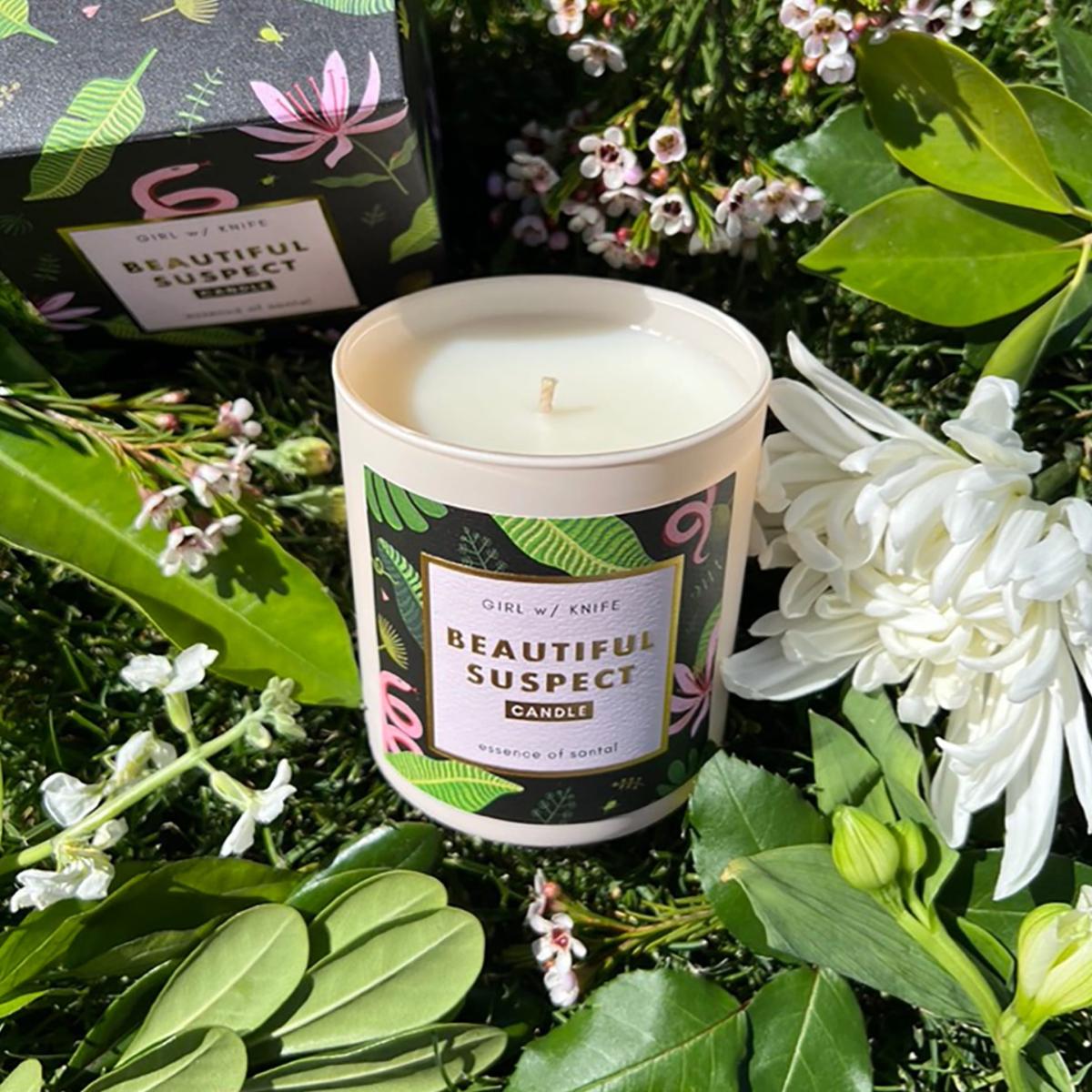 Beautiful Suspect Candle - Essence Of Santal Girl W/ Knife – image 3