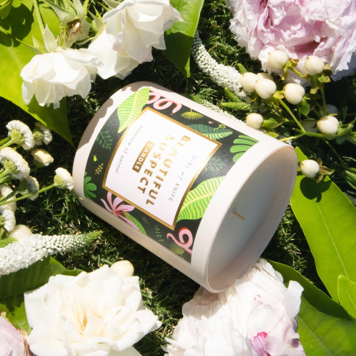 Beautiful Suspect Candle - Essence Of Santal Girl W/ Knife – image 4