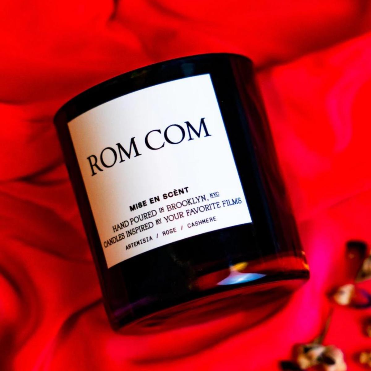 Black Rom Com Candle Mise En Scènt – image 2