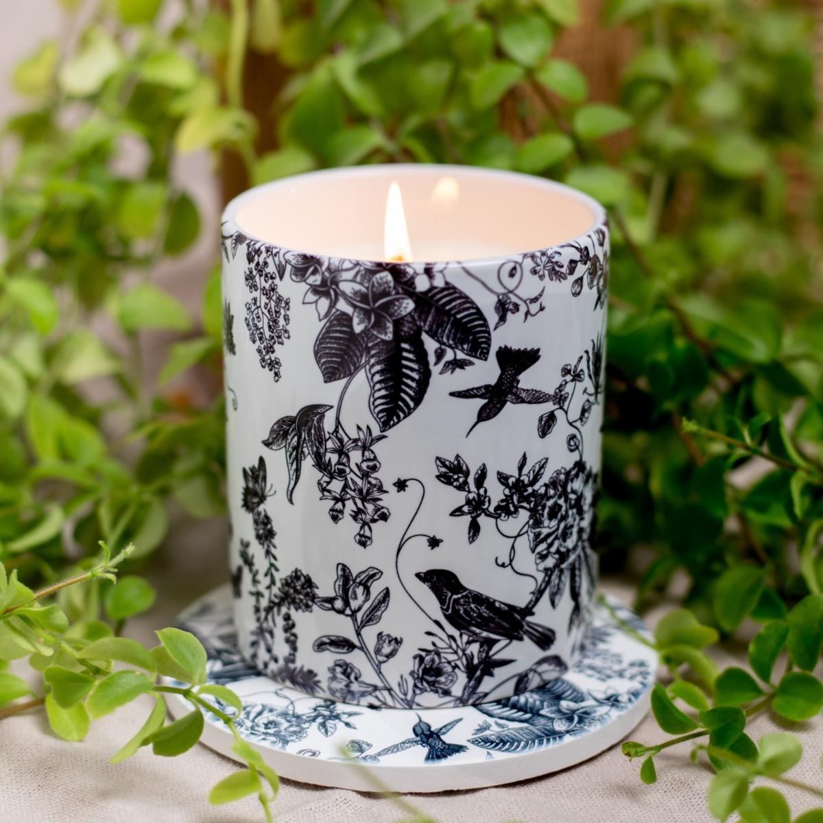 Black / White Foliage Scented Spring Soy Candle Inkrypt London – image 4