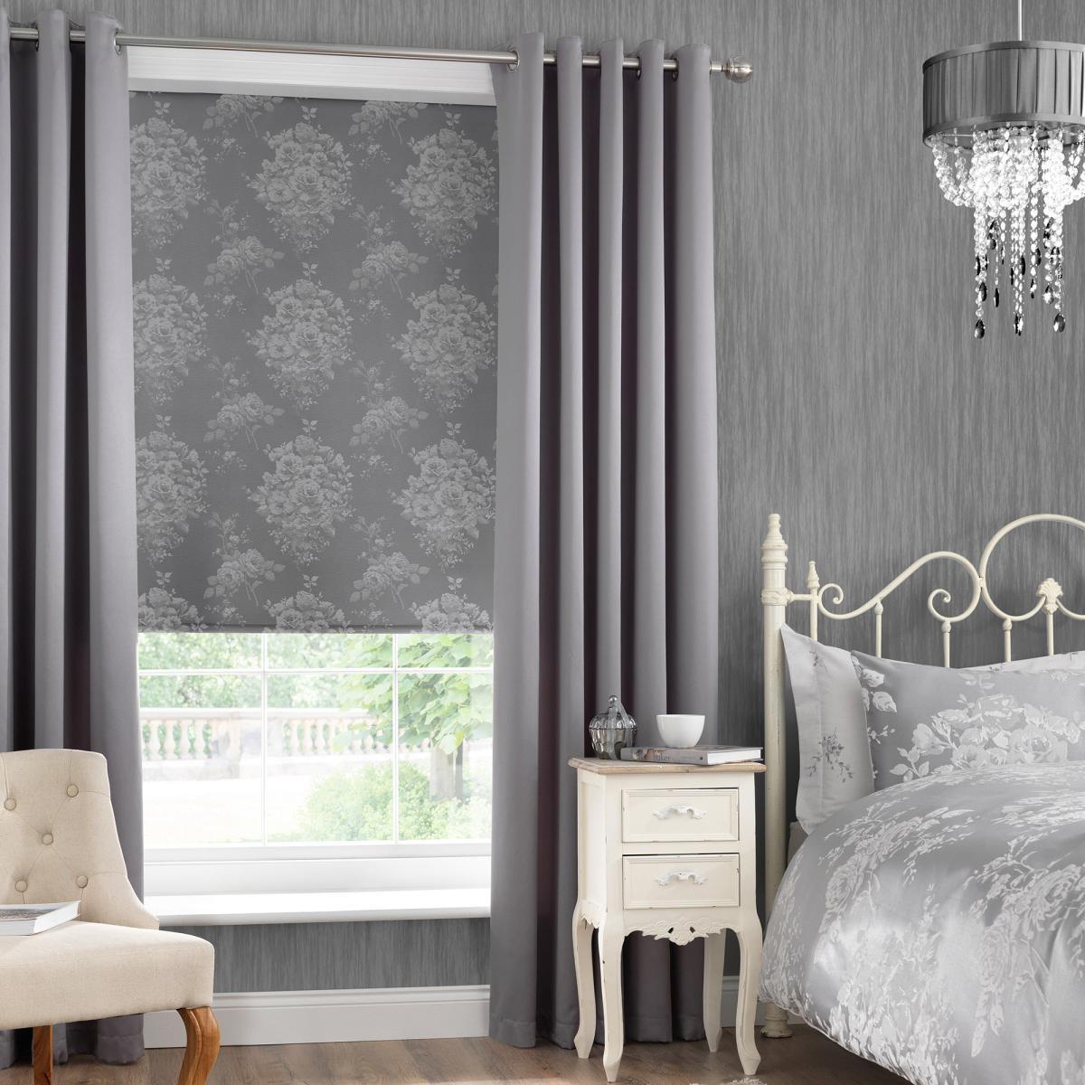 Laura Silver Blackout Roller Blind Silver – image 4