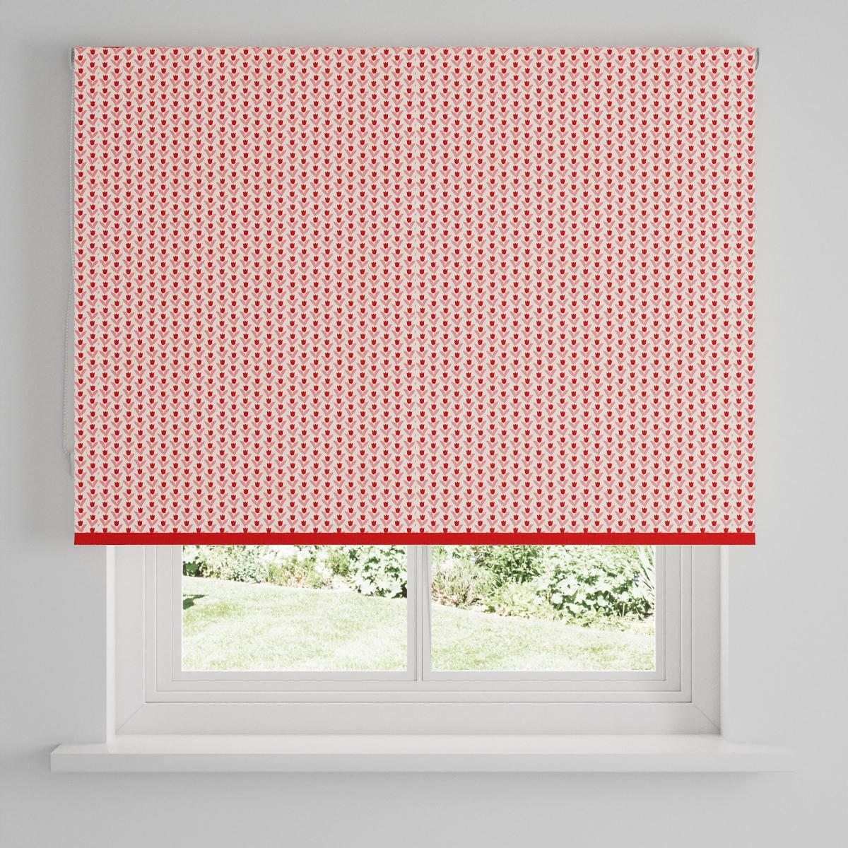 Ditsy Tulip Blackout Roller Blind Red – image 4