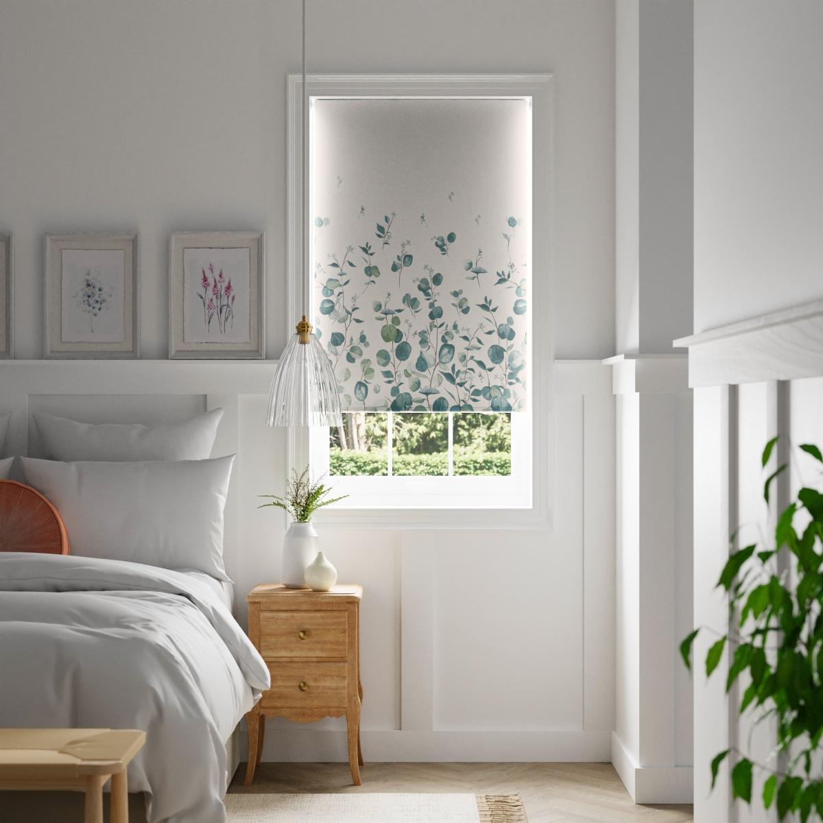 Eucalyptus Green Blackout Roller Blind Green/White – image 1
