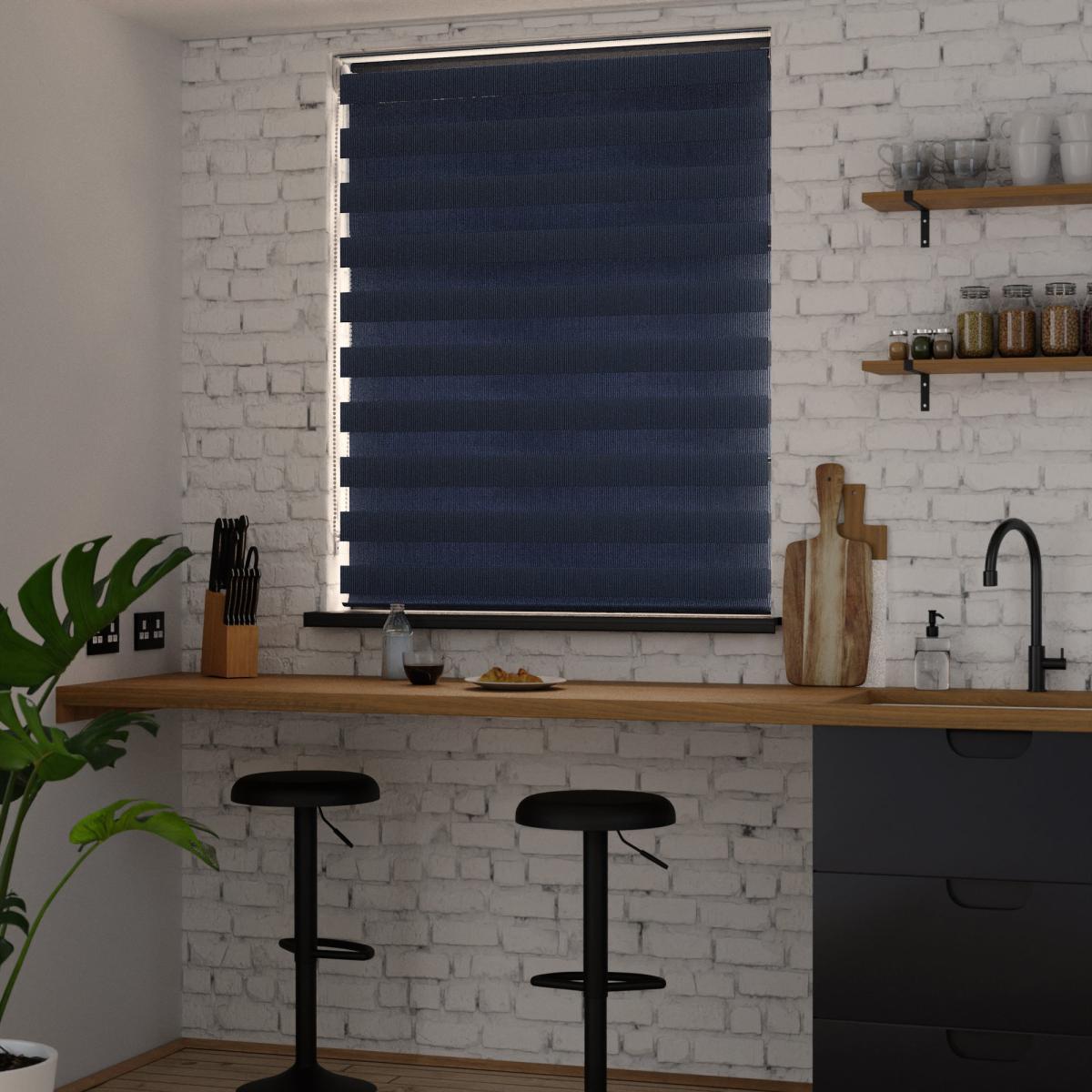 Day and Night Navy Daylight Roller Blind Navy – image 2