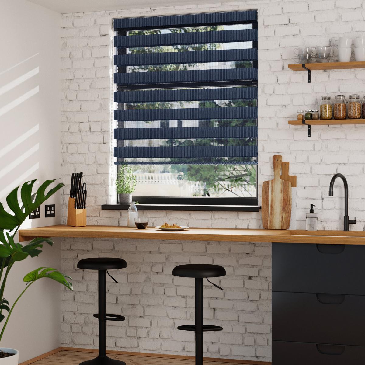 Day and Night Navy Daylight Roller Blind Navy – image 1