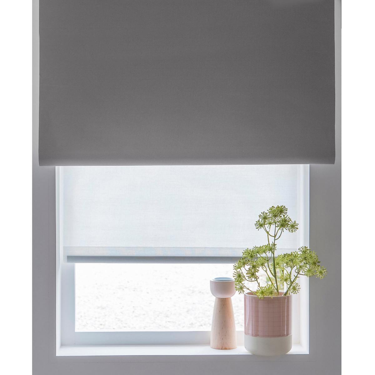 Scenario Narrow Width Blackout Roller Blind – image 3