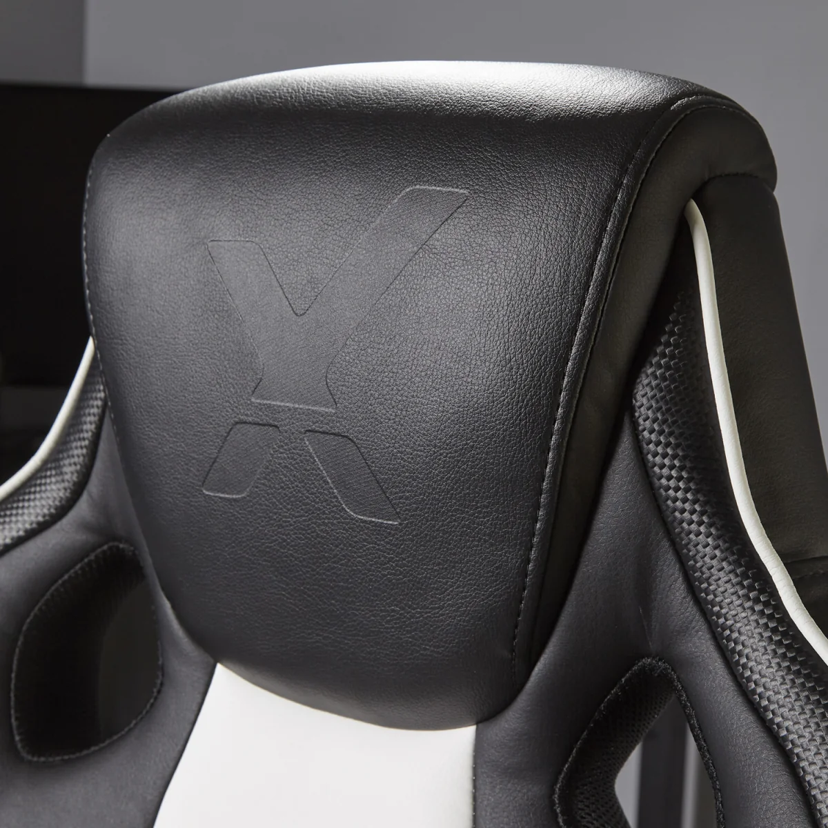 X Rocker Maverick Office Gaming Chair - Black/White – image 6