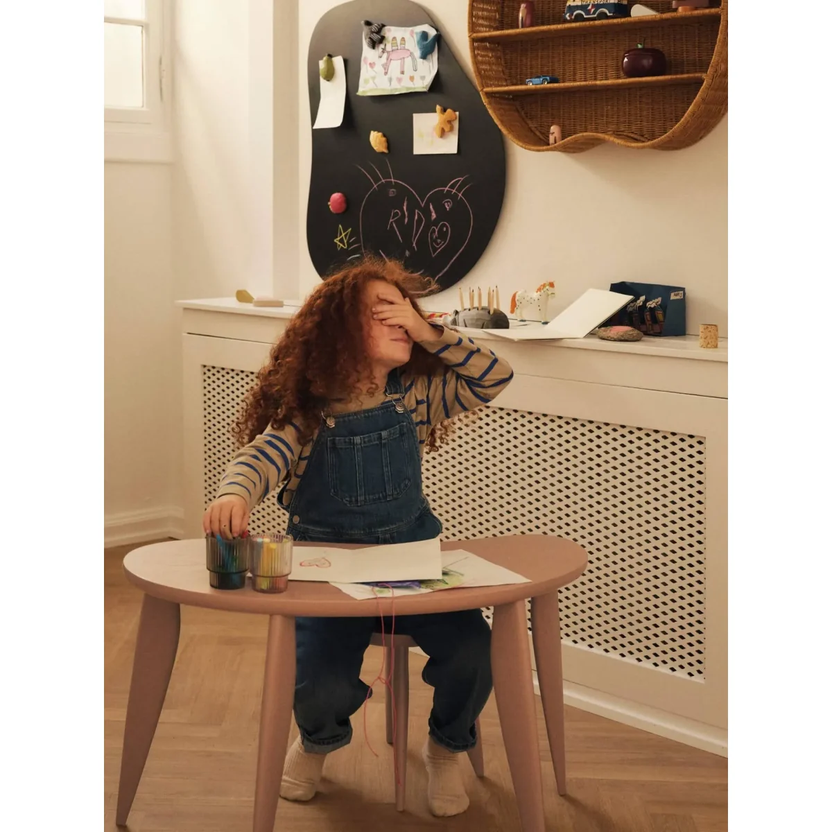 Ferm Living Feve kids writing table Rose – image 2