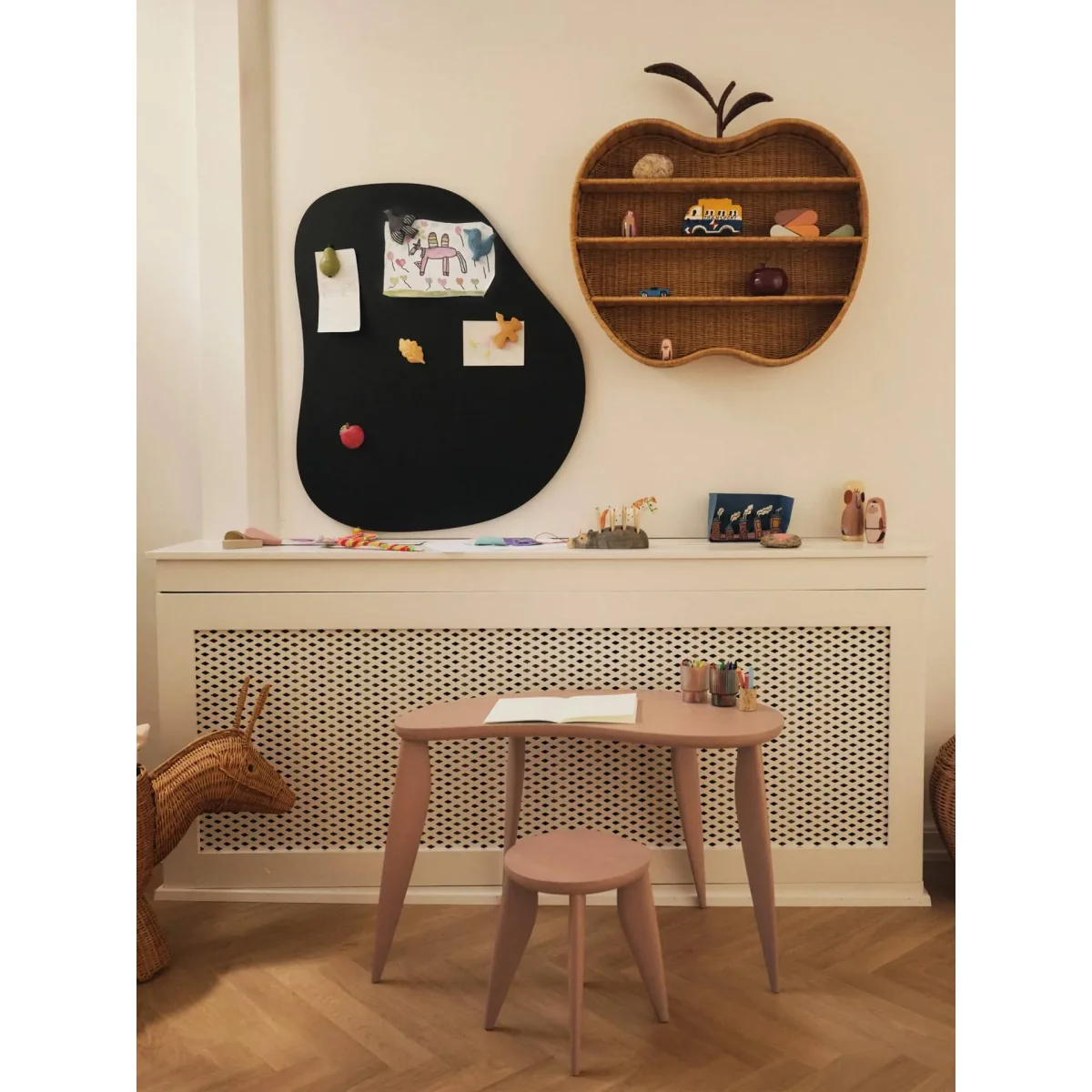 Ferm Living Feve kids writing table Rose – image 3