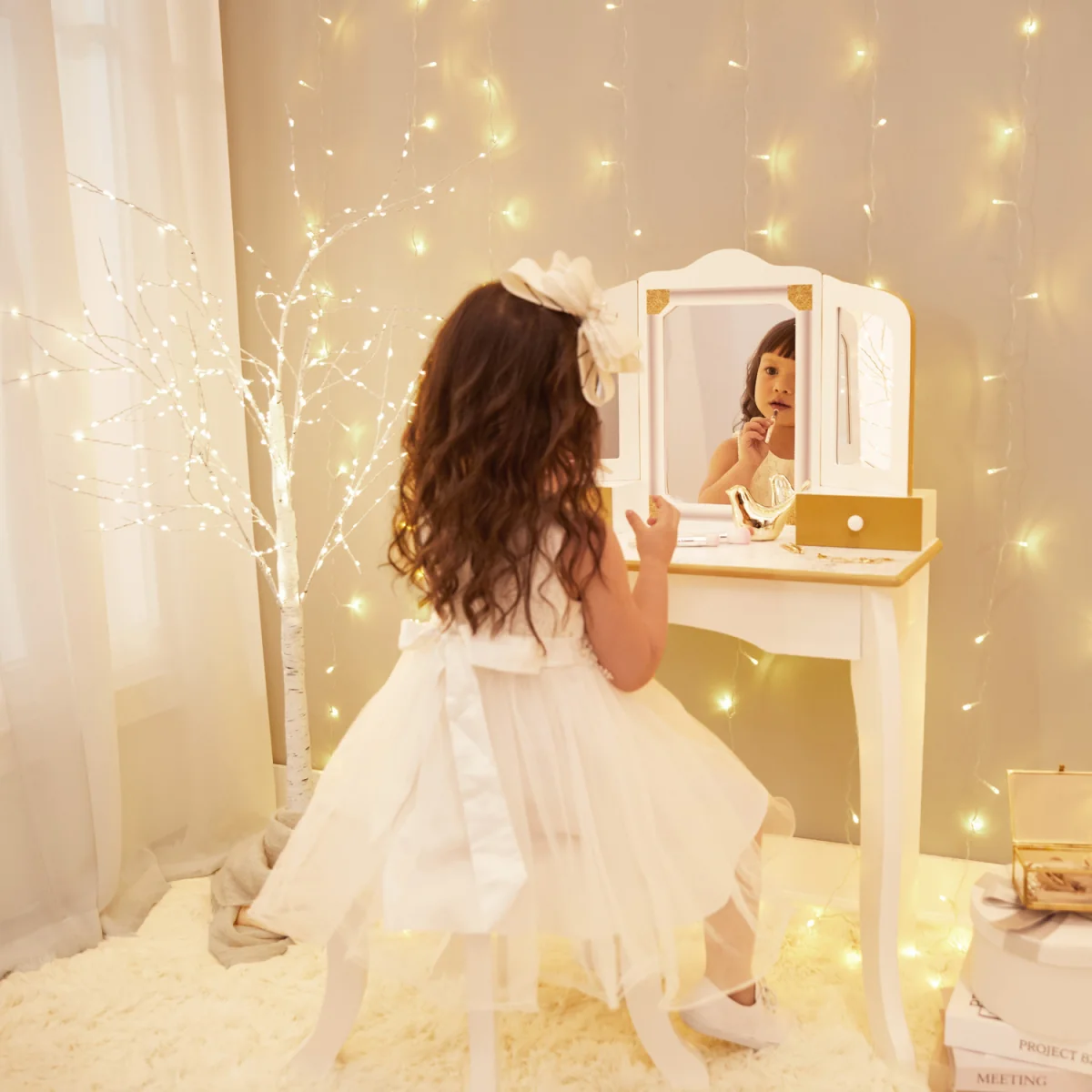 Kids Versailles Karolina Kids Play Vanity Table & Stool - White – image 3