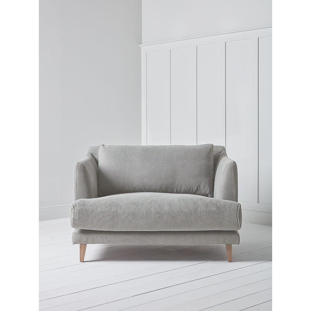 Eva Loveseat – image 6