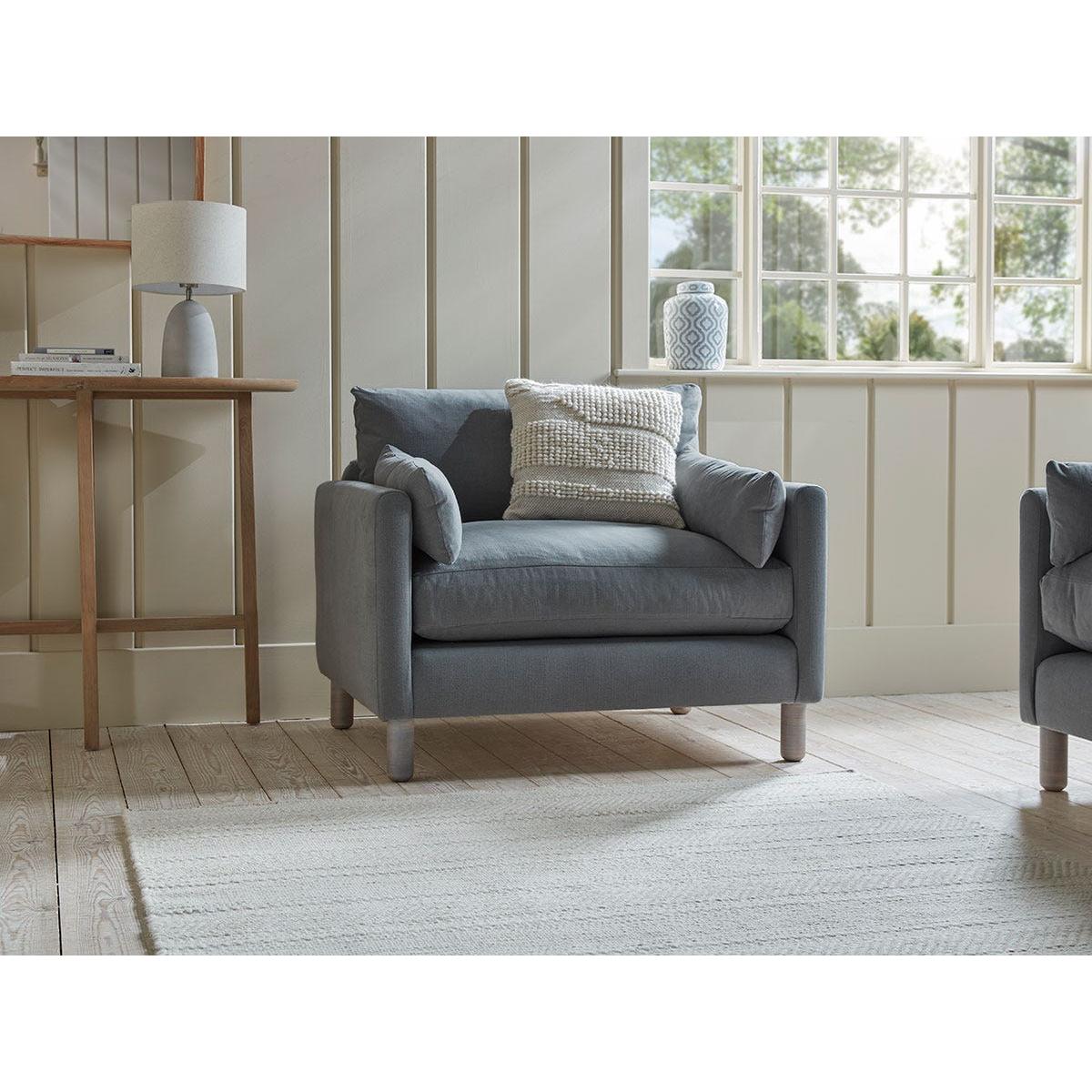 Edmonton Love Seat – Natural Boucle – image 2