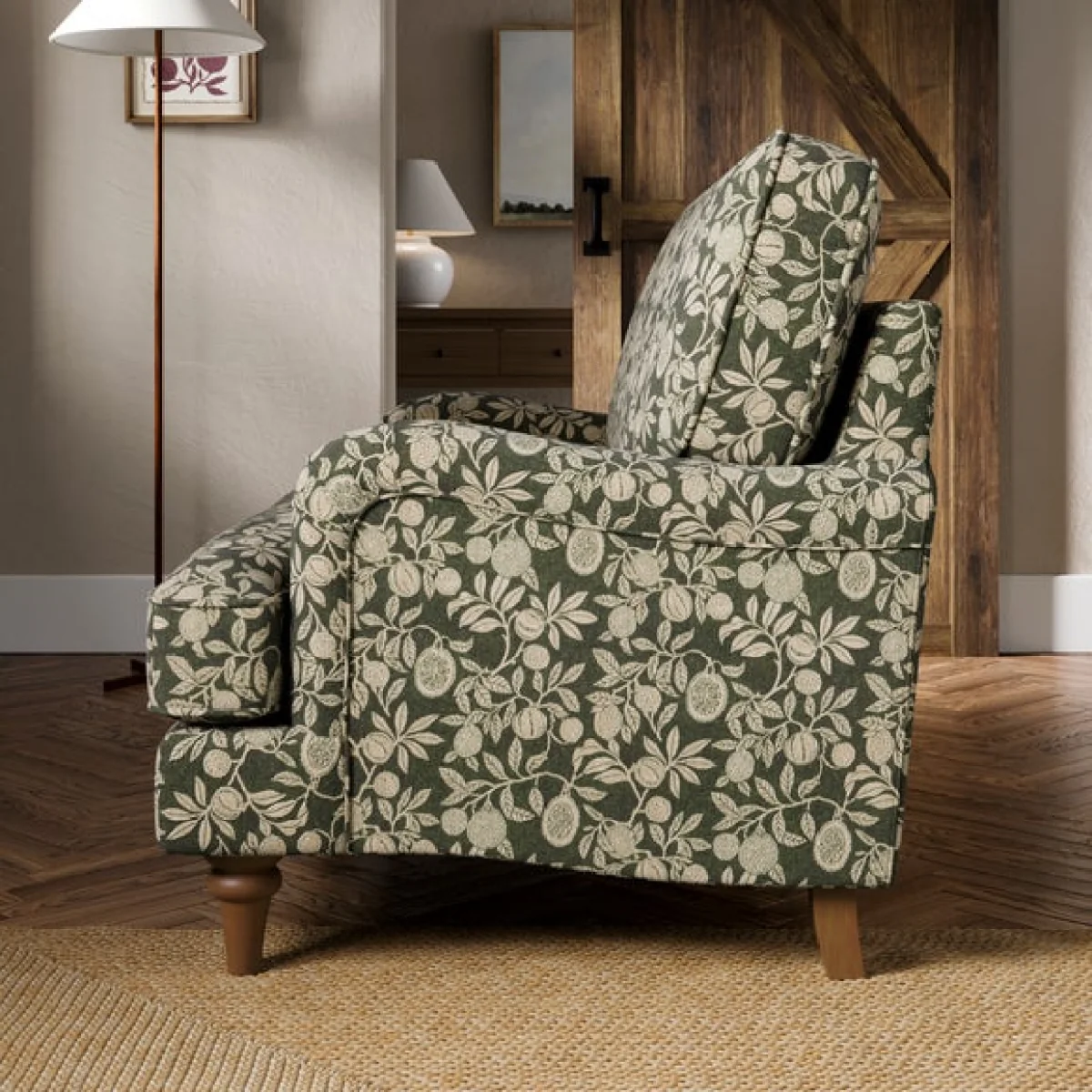 Beatrice II Vintage Pod Print Snuggle Chair – image 3