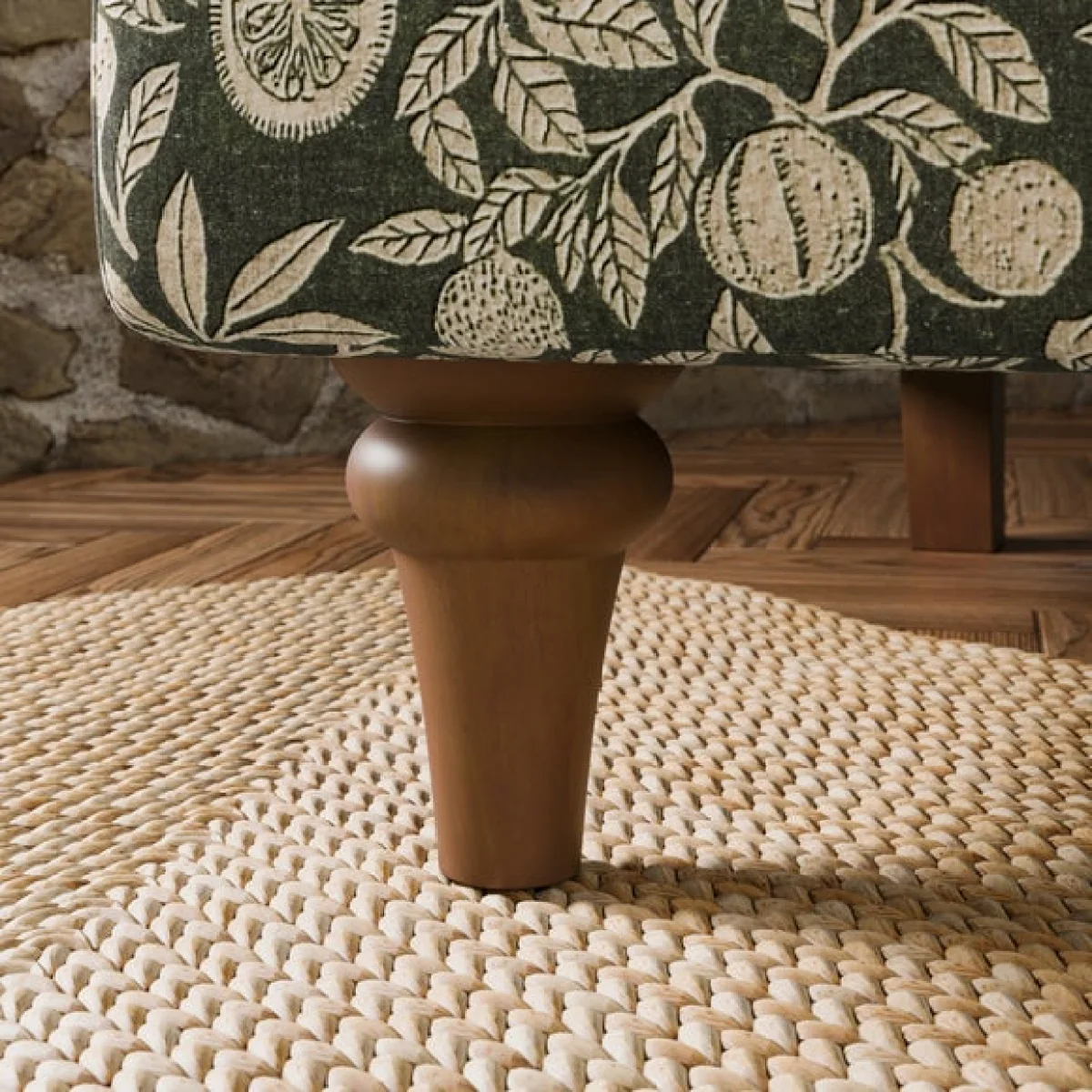 Beatrice II Vintage Pod Print Snuggle Chair – image 5
