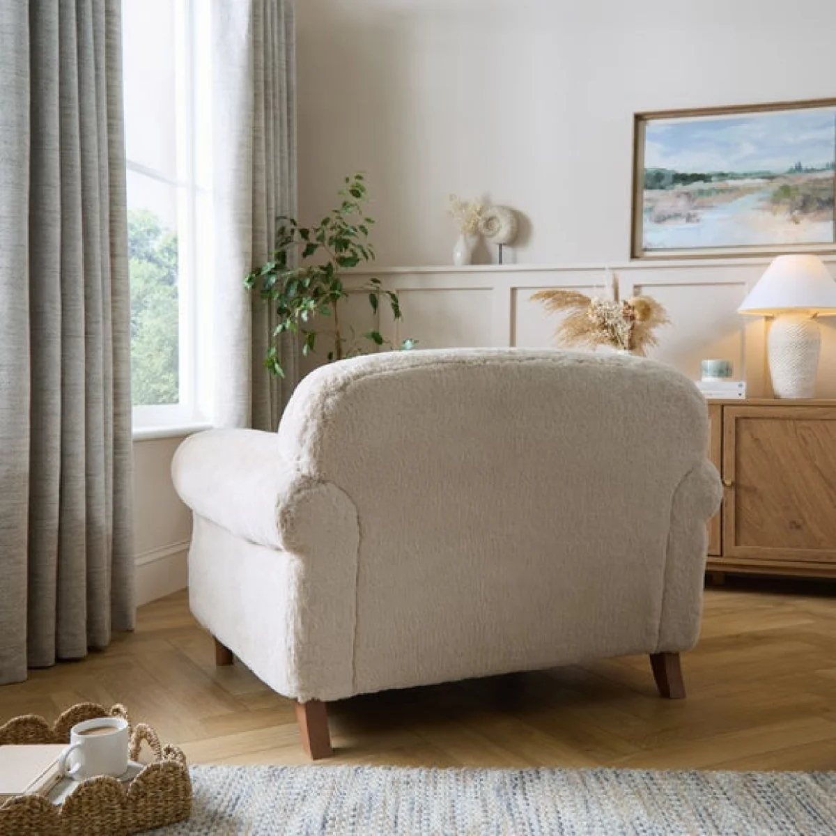 Millie Faux Fur Snuggle Chair – image 2