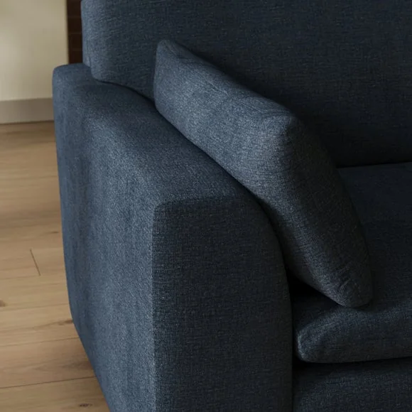 Aspen Textured Faux Linen Snuggle Chair – image 4