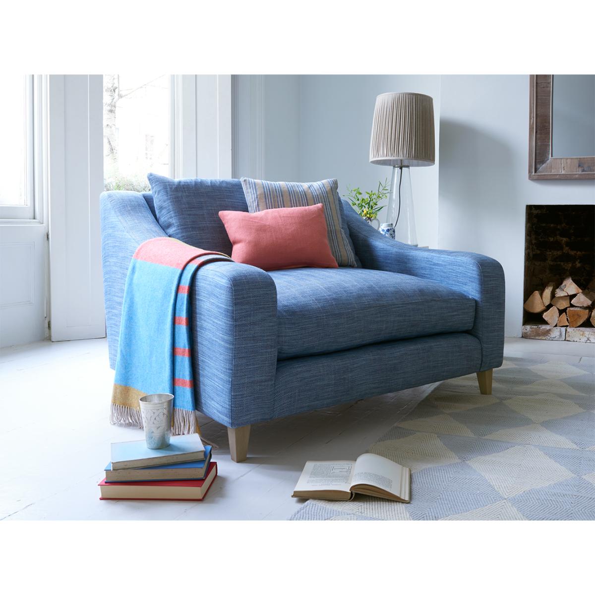 Oscar Love Seat – image 6
