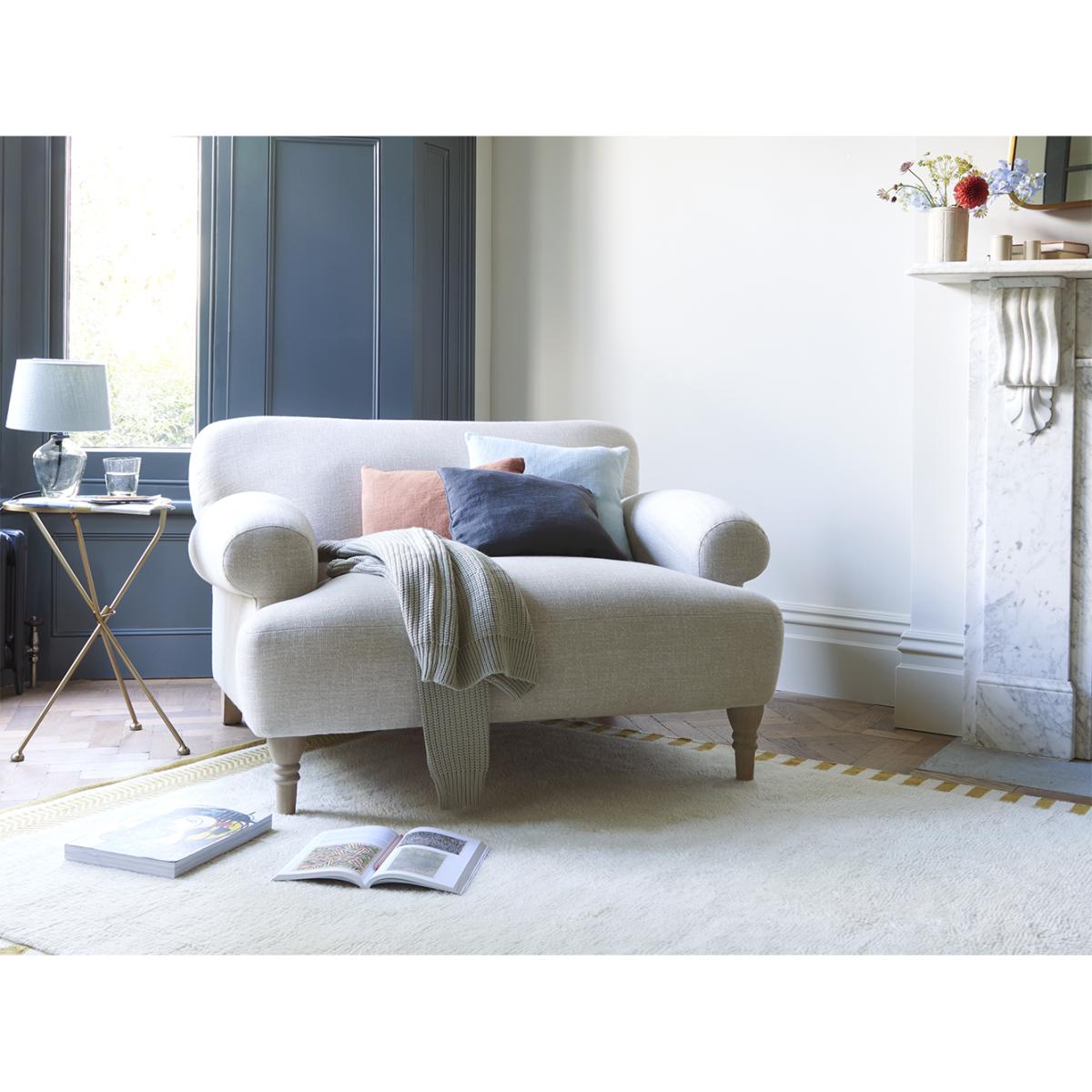 Easy-Peasy Love Seat – image 8