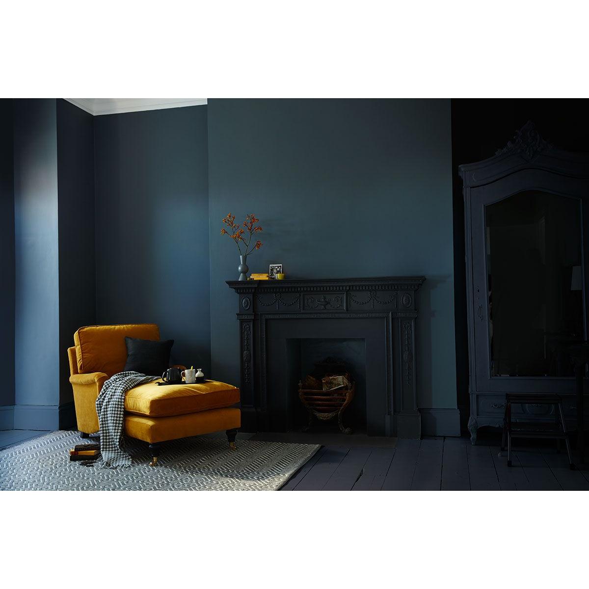 Bluebell Loveseat in Fog Aquaclean Clever Chenille – image 3