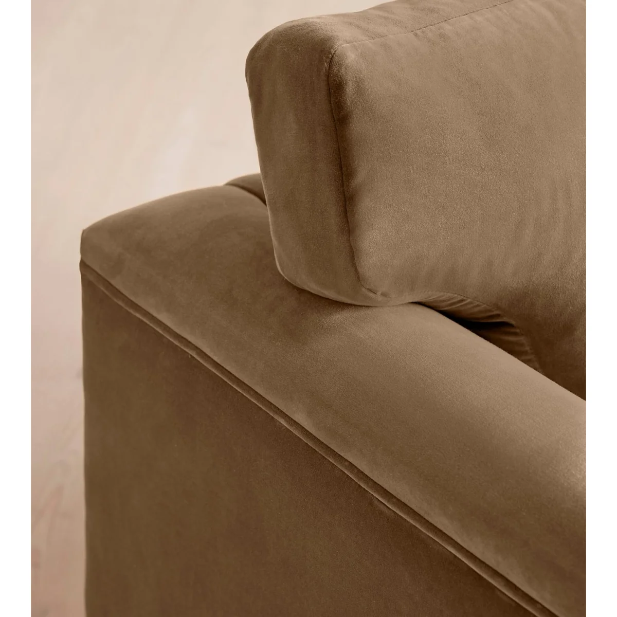 Reya Loveseat, Velvet, Truffle, UK – image 6