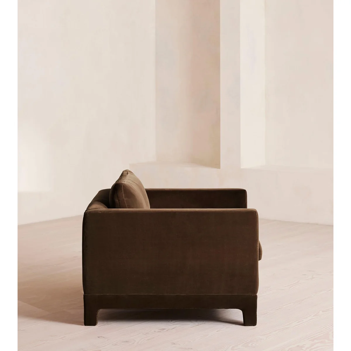 Ashford Loveseat Sofa, Velvet, Chocolate – image 4