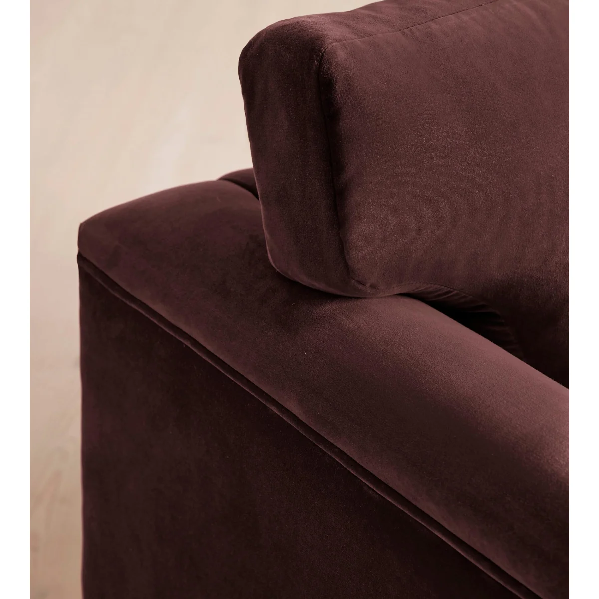 Reya Loveseat, Velvet, Aubergine, UK – image 7