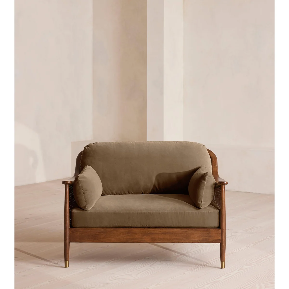 Atlanta Loveseat, Velvet, Truffle, UK – image 3