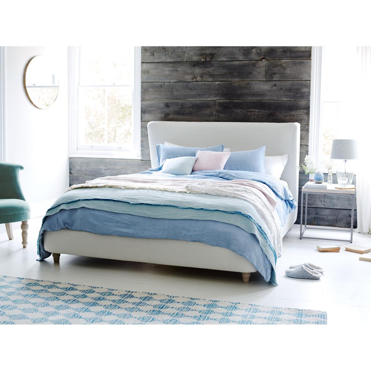 Hugger Bed – image 7