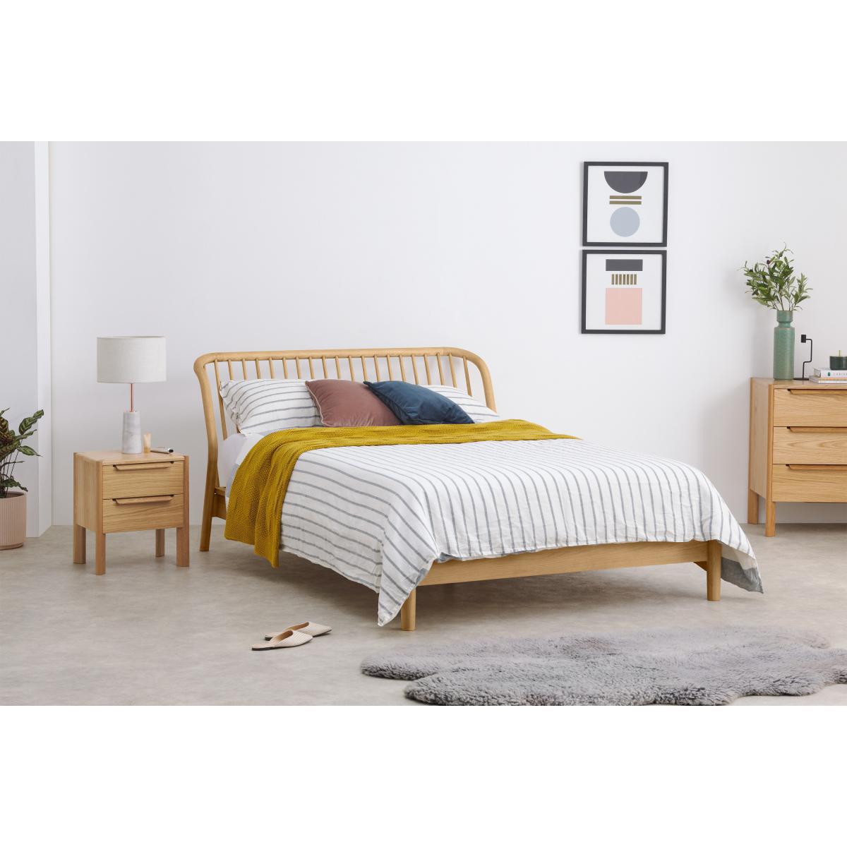 Tacoma King Size Bed, Oak – image 4