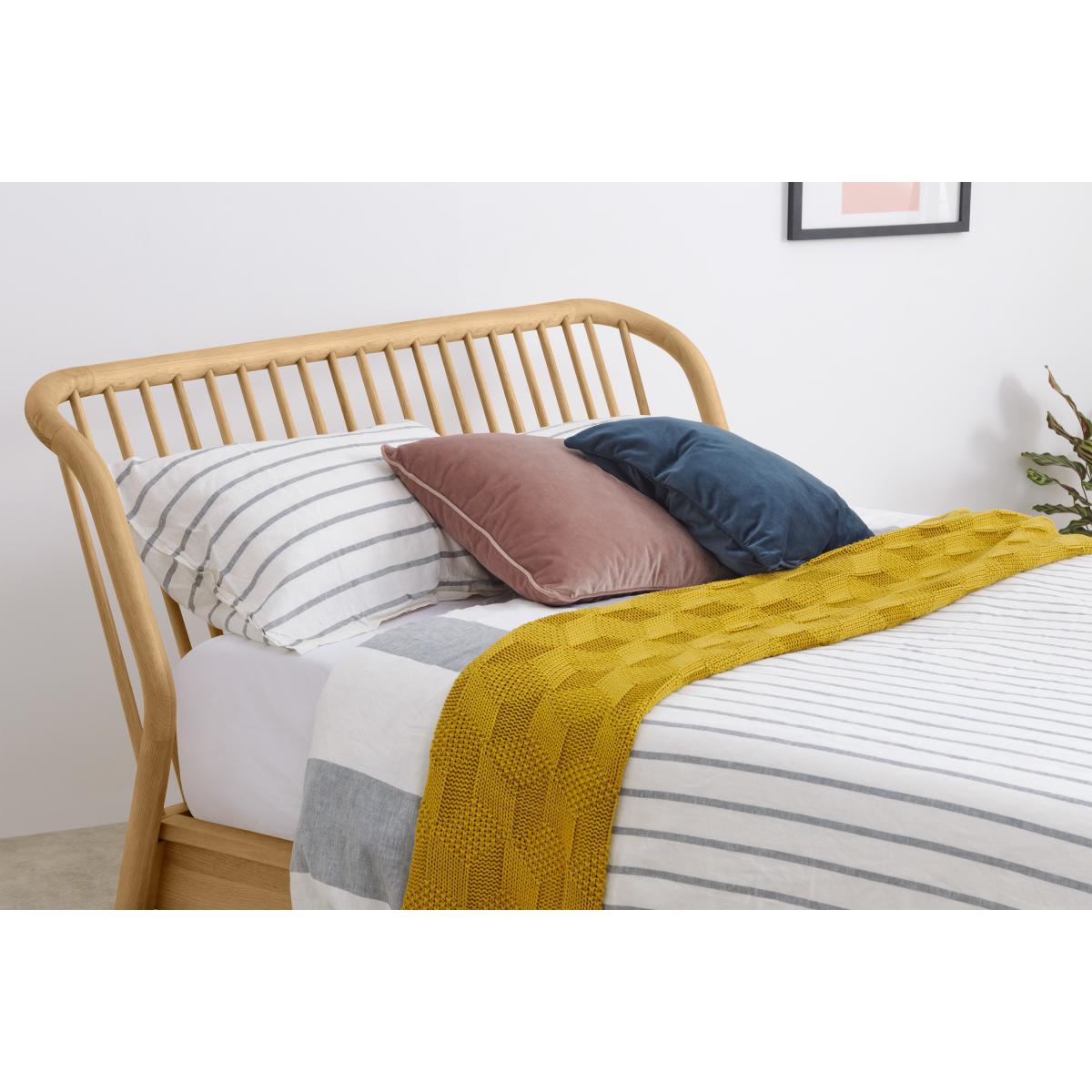 Tacoma King Size Bed, Oak – image 5