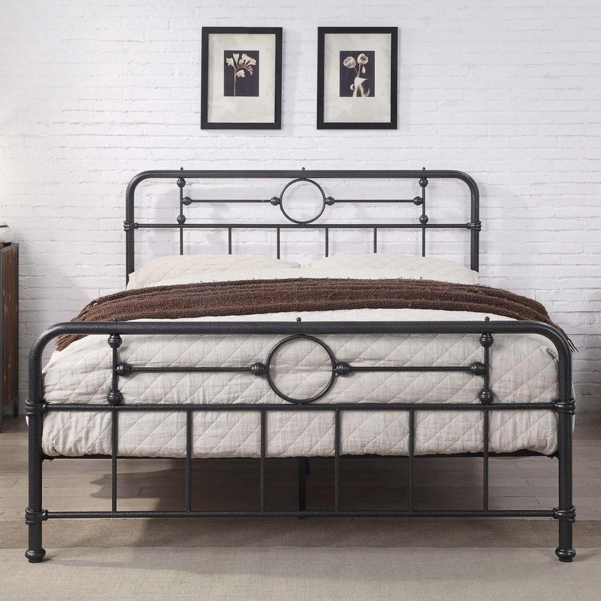 Lyndhurst Cast Iron Effect Metal Bed Frame - Black / King – image 1