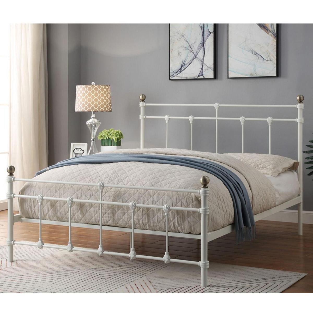 Trentham Vintage Victorian White Metal Bed Frame - White / King