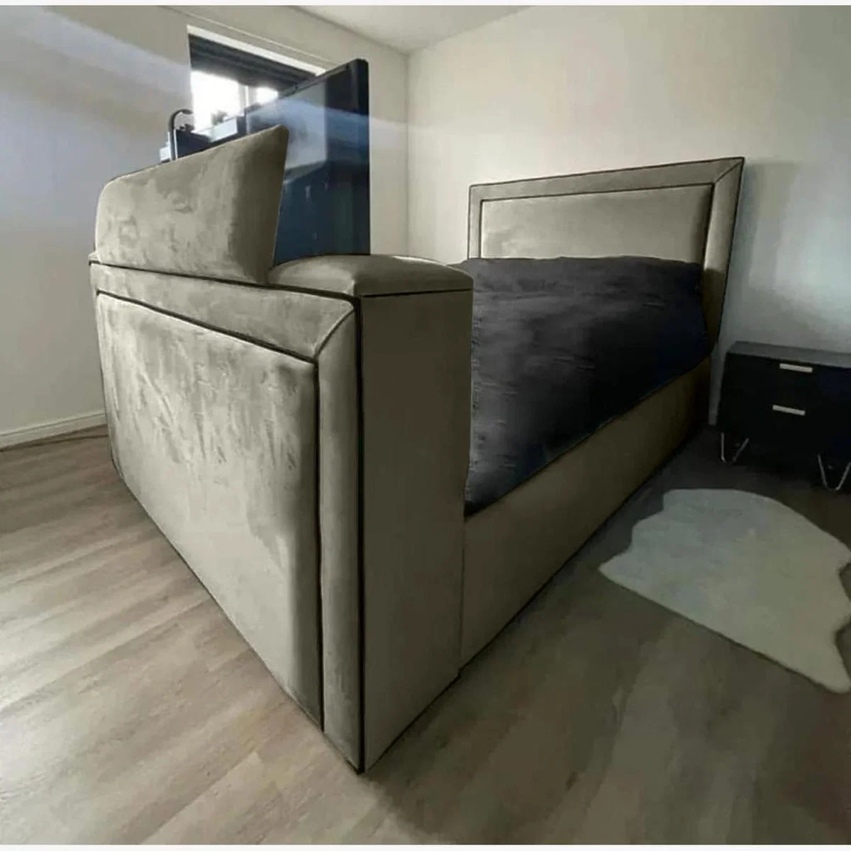 Bisham Plush TV Bed Frame - Grey / King