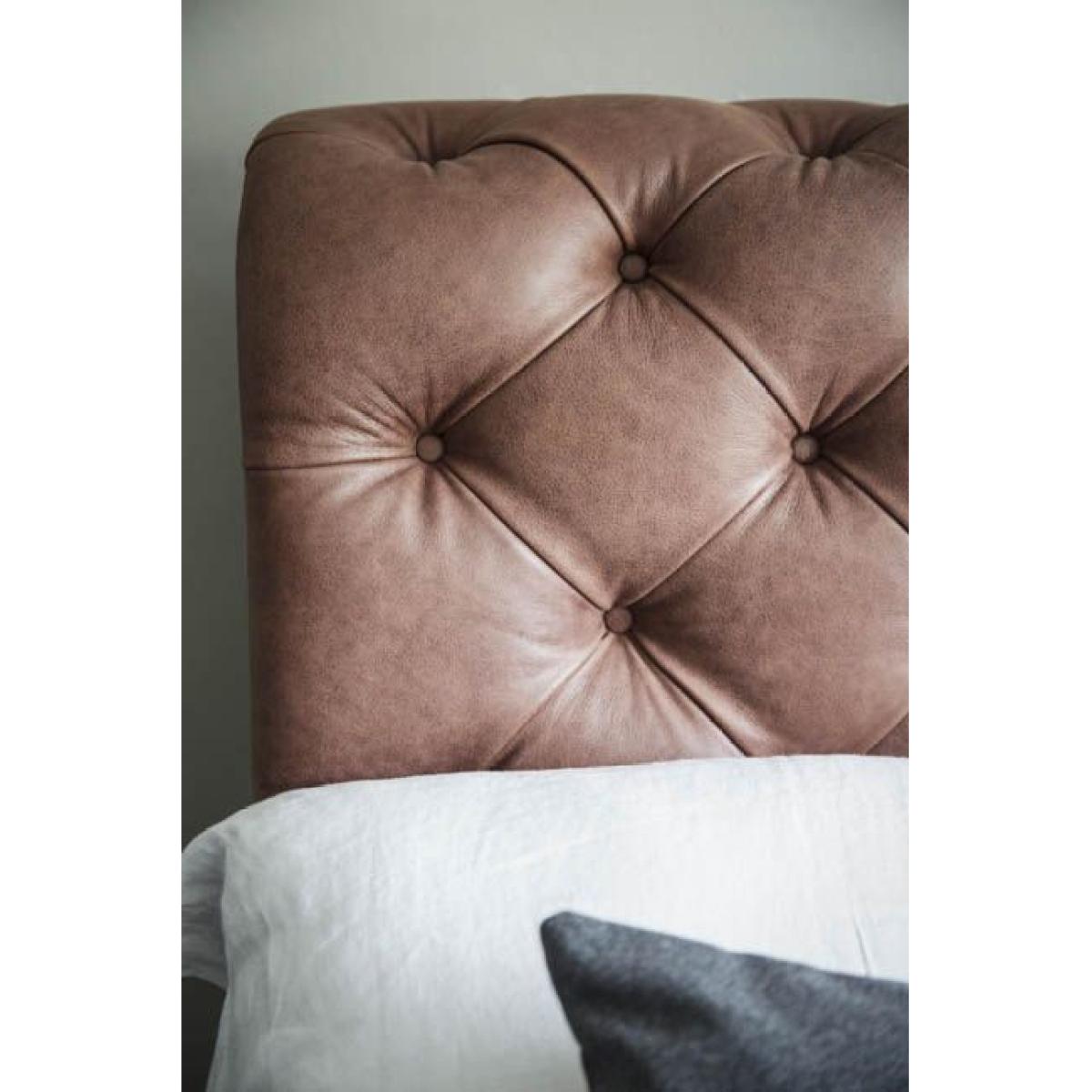 Knightsbridge King Bed in Juniper Aquaclean Clever Chenille – image 4