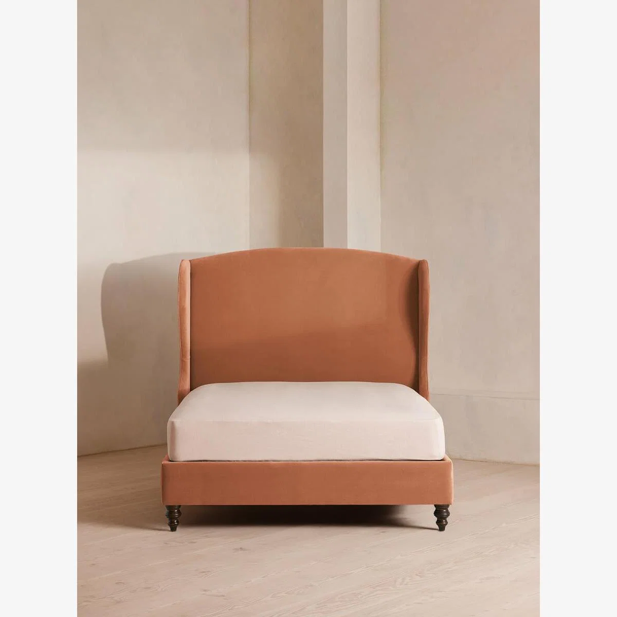 Rivas Bed, King, Velvet, Antique Rose – image 1