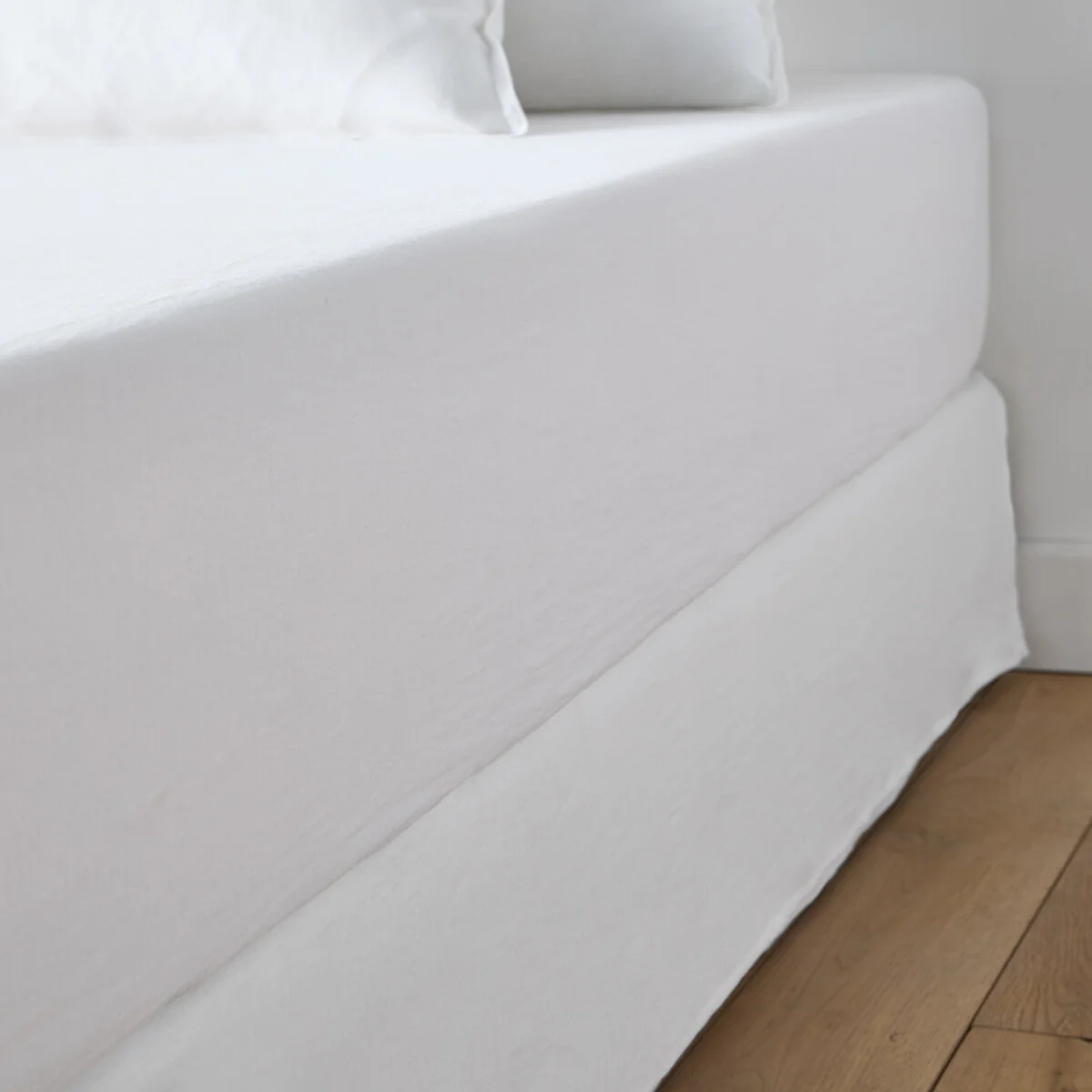 Abella Washed Linen Valance Sheet – image 2