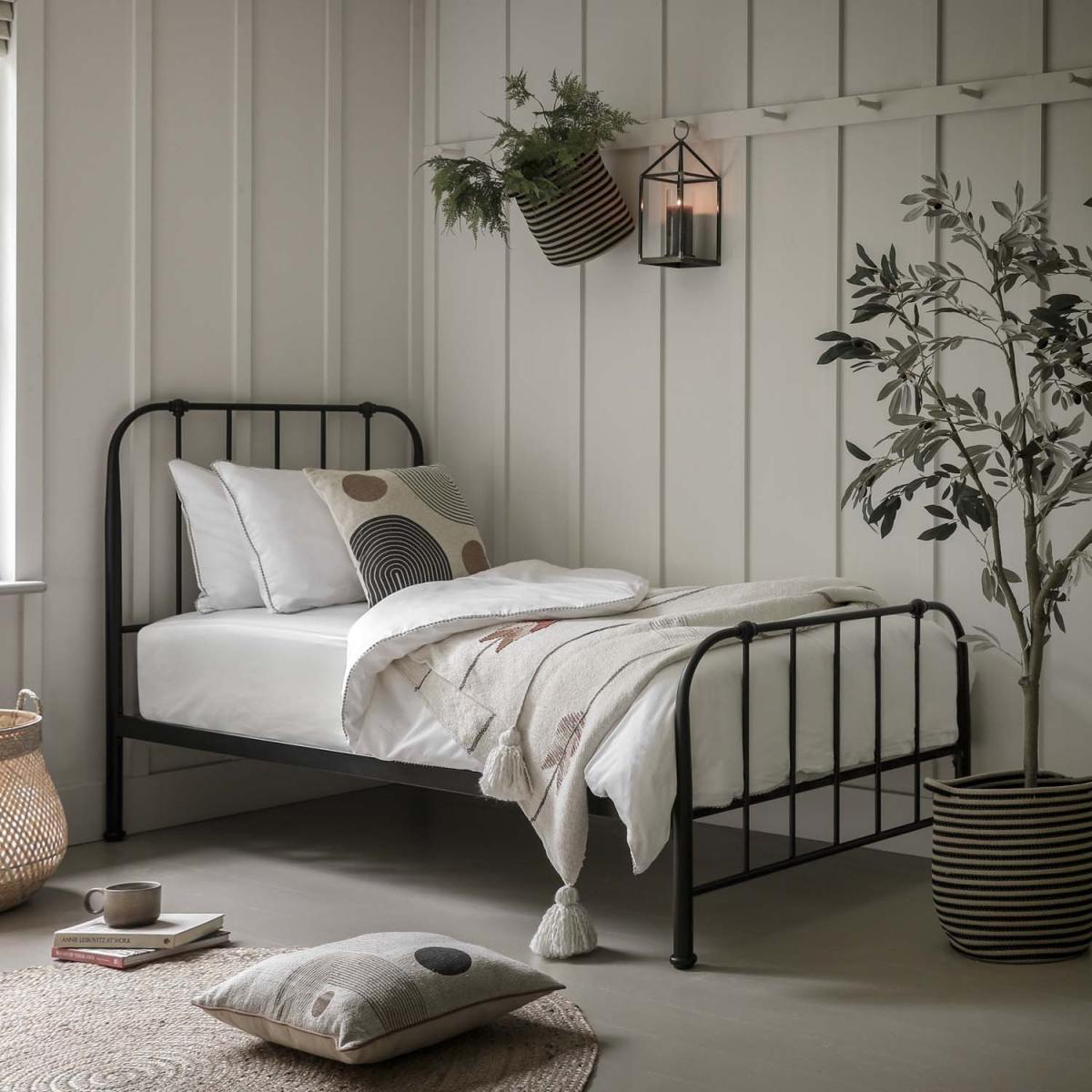 Lamba Metal Bed - Black - Lamba Single Bed in Black – image 2