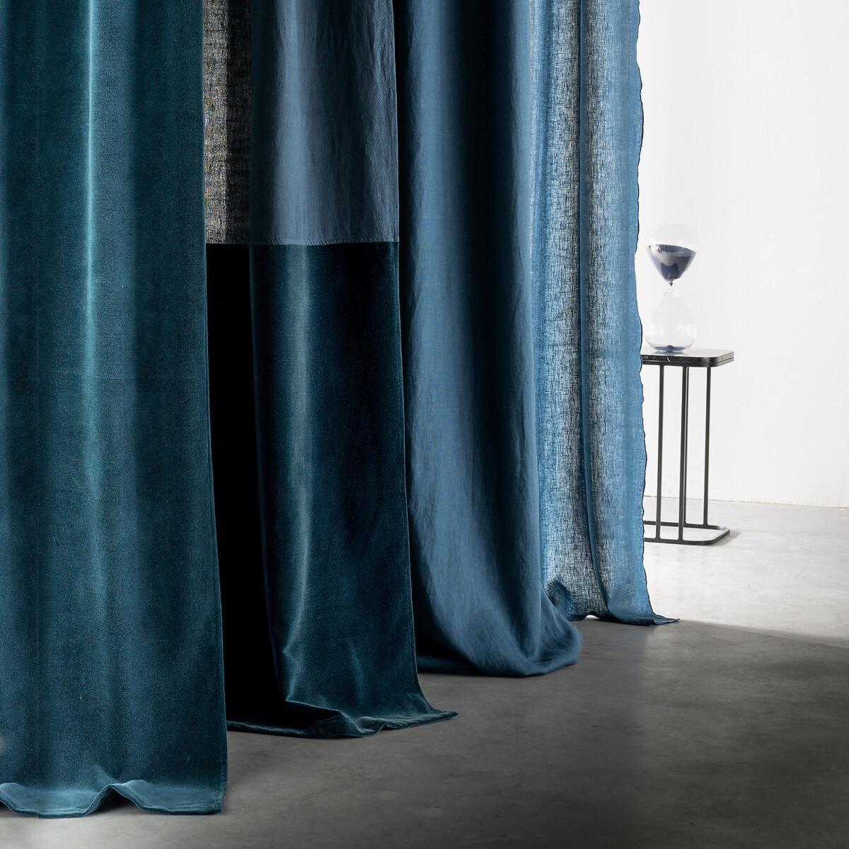 Aasta Dual Fabric Single Curtain Panel in Linen/Velvet – image 3
