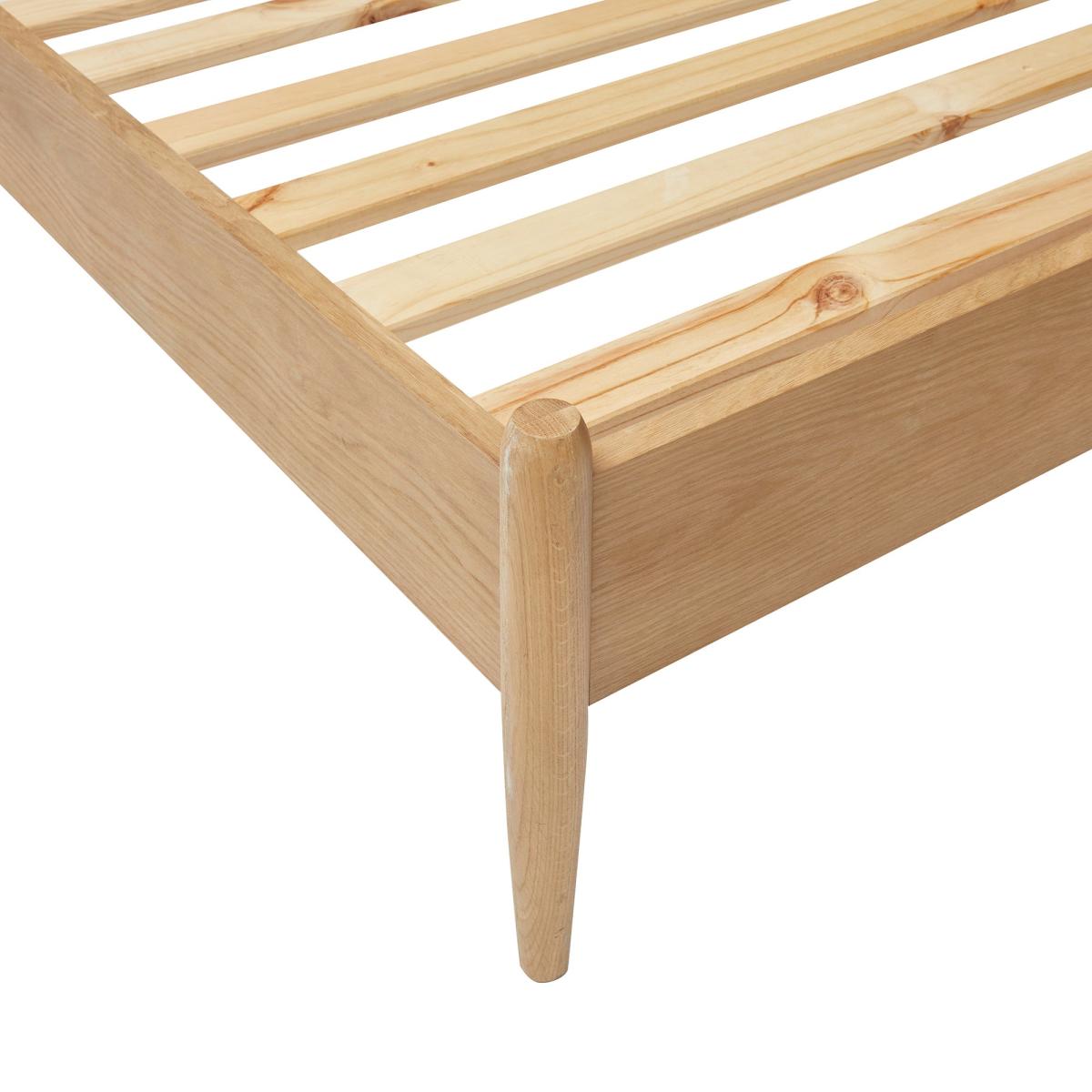 Spindle Bed Light Oak – image 5
