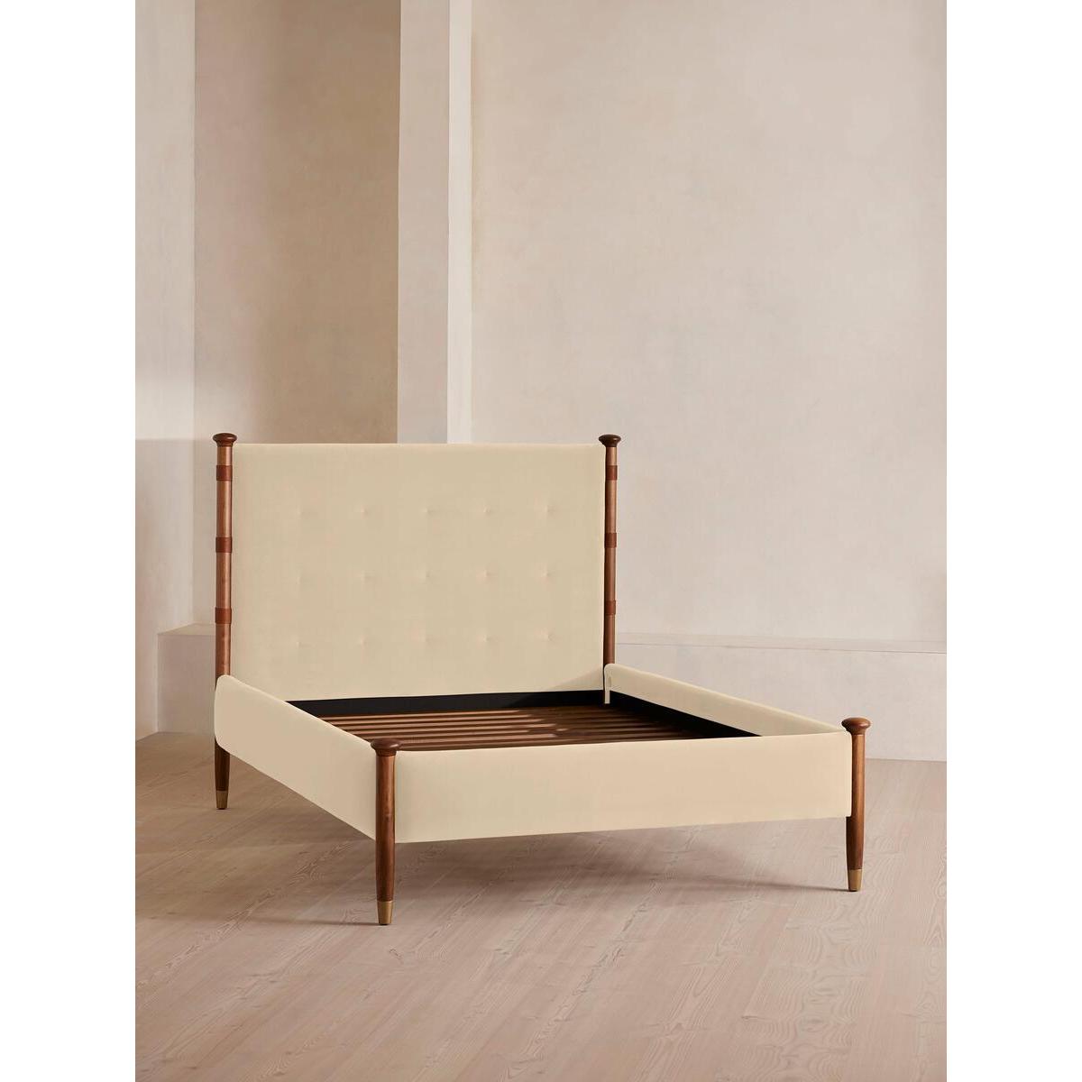 Paolo Bed, Double, Velvet, Porcelain – image 3
