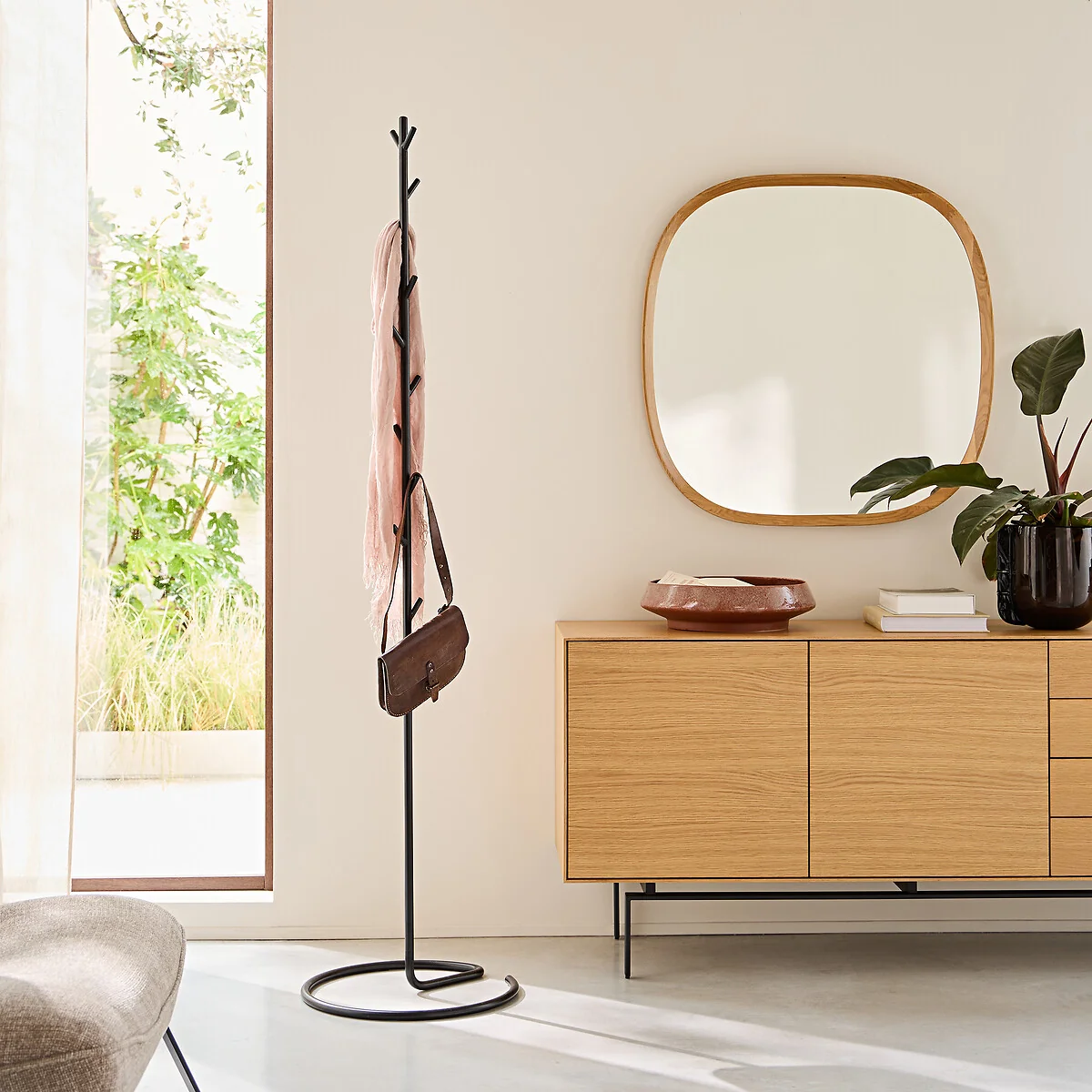 Oihan Steel Coat Rack – image 2