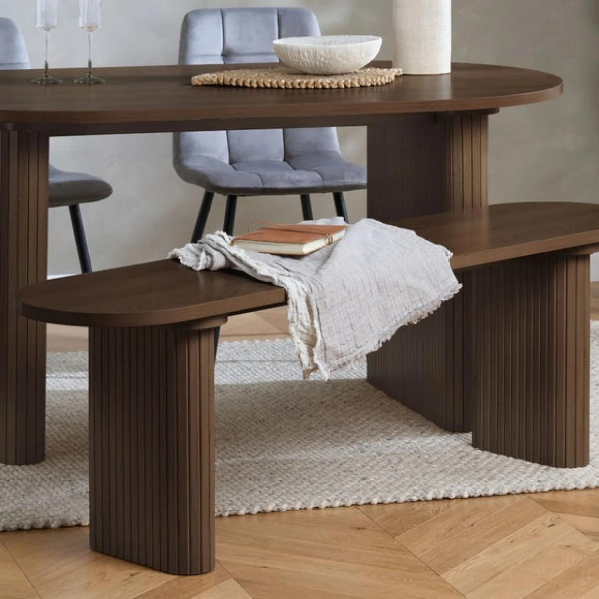Axel Fluted Oval Bench – image 2