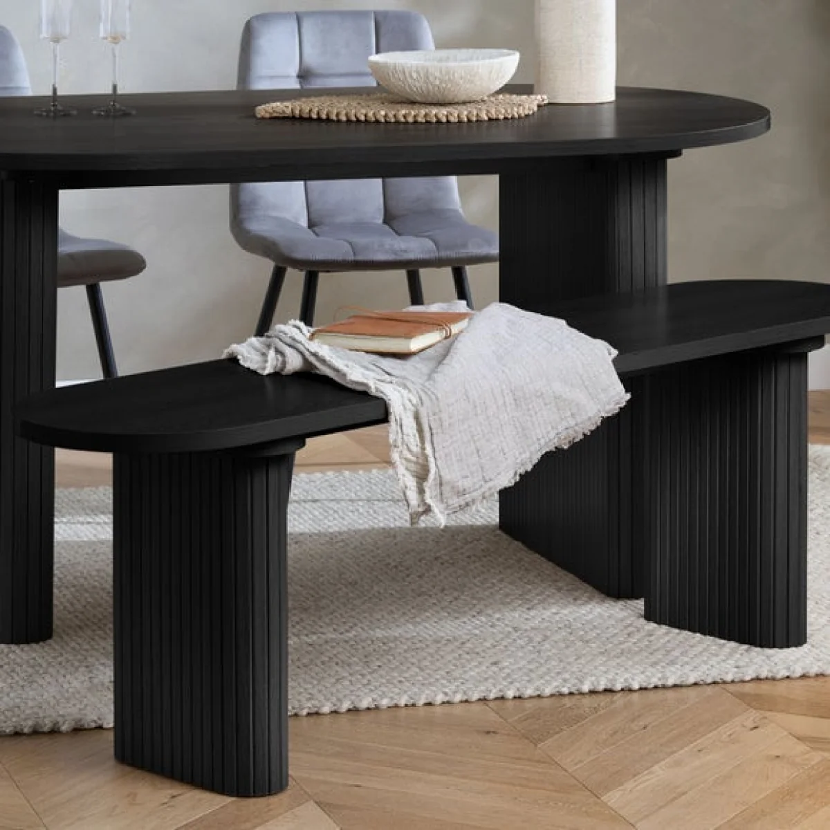 Axel Fluted Oval Bench – image 2
