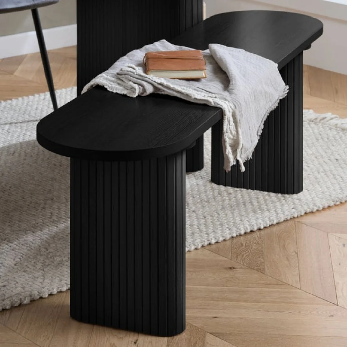 Axel Fluted Oval Bench – image 3