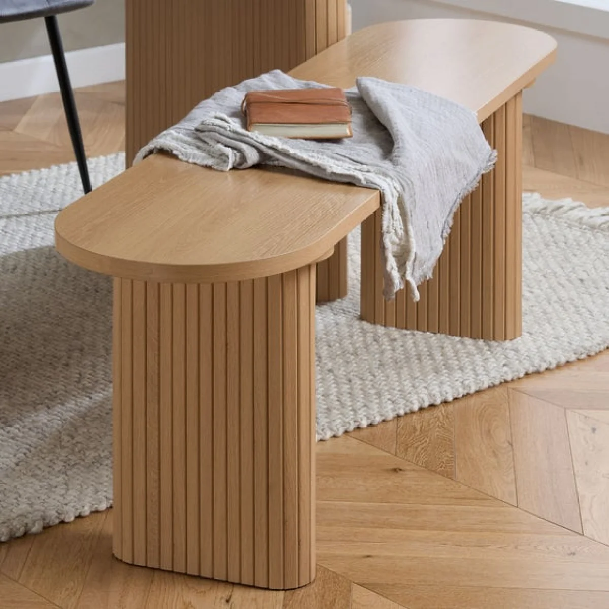 Axel Fluted Oval Bench – image 3
